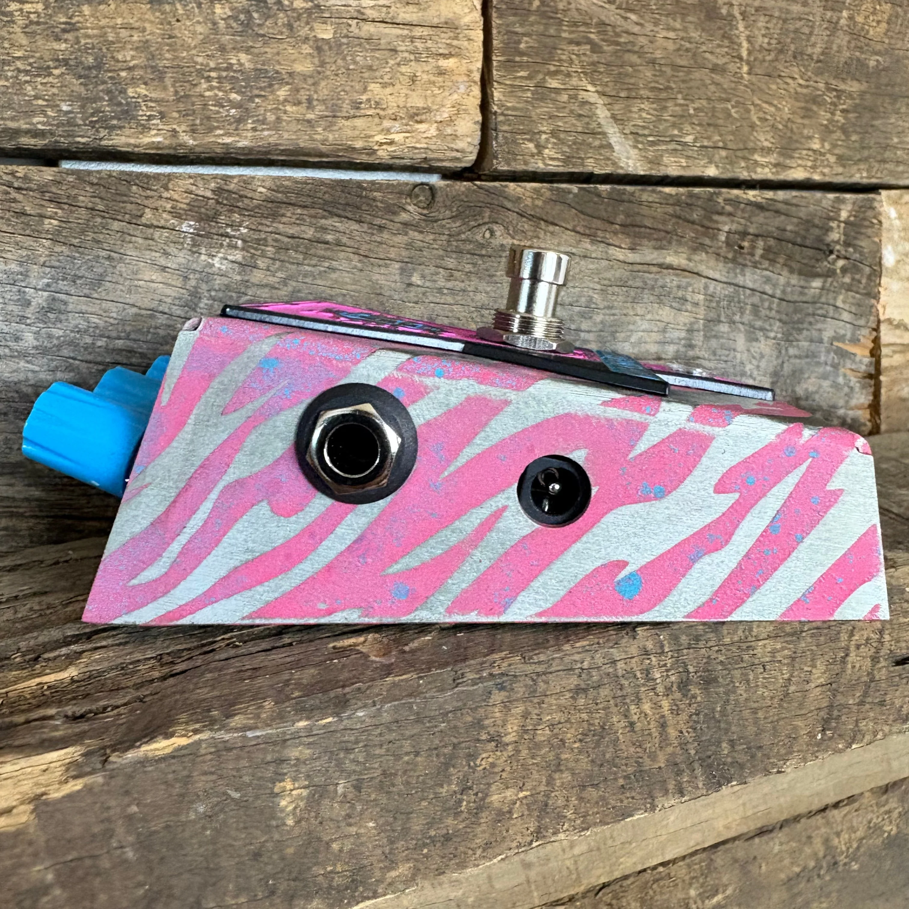 Beetronics Whoctahell V2 • Low Octave Beeast *Custom Shop WH0034* - Image 3