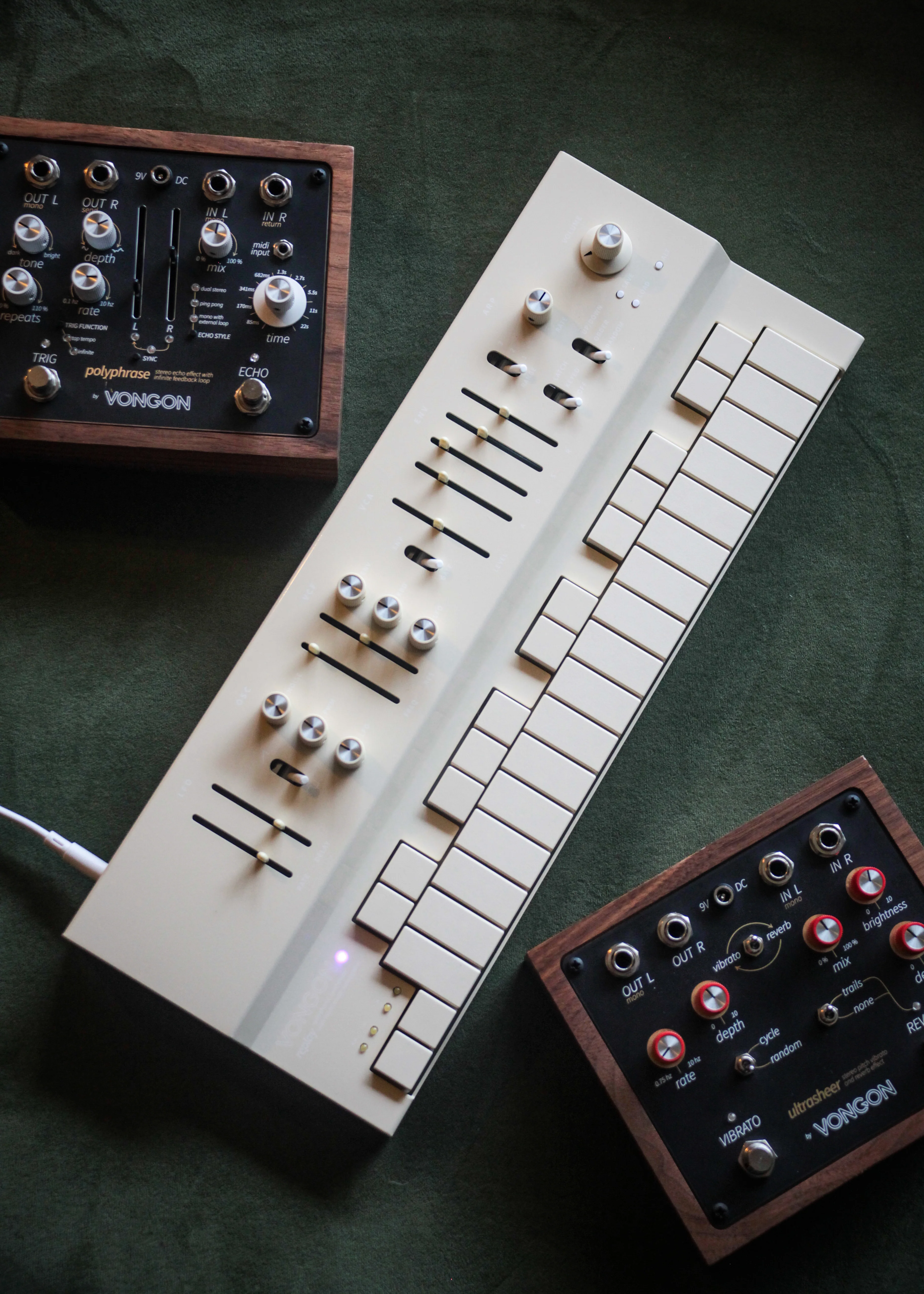 Vongon Replay Polyphonic Synthesizer - Image 4